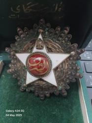 وسام نجمه الشرف العسكرية - اعلى وسام عسكرى - للبيع اعلى سعر - الوزن 82 جرام فضه