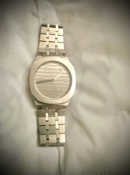 ساعه جوتشي اصليه