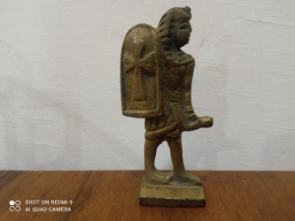 تمثال صغير الحجم