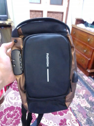 شنطه كروس واتر بروف فيها قفل حمايه