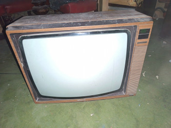 GRUNDIG Super color (الماني)